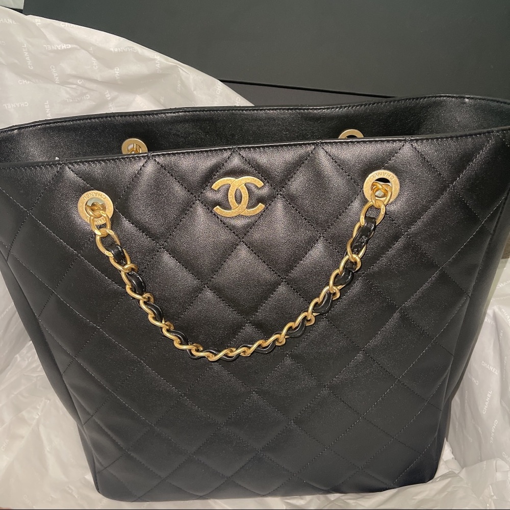 Chanel Tote Bag